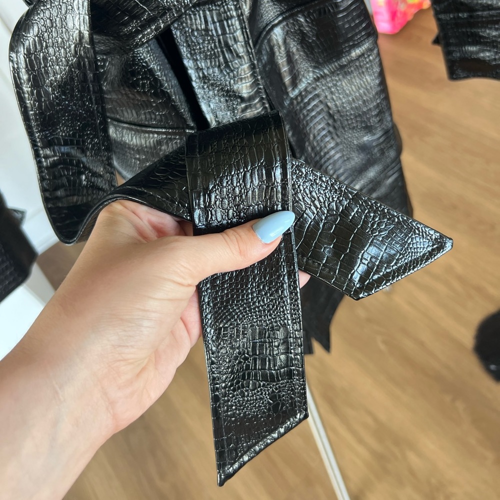 Crocodile Jacket - Picture 2 of 6